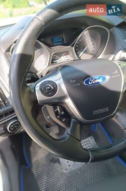 Хэтчбек Ford Focus 2014 в 