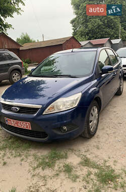Хэтчбек Ford Focus 2010 в 
