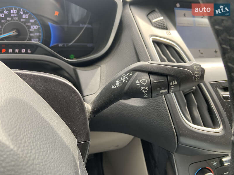 Седан Ford Focus 2016 в Киеве
