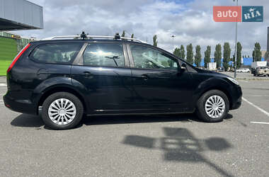 Универсал Ford Focus 2010 в 