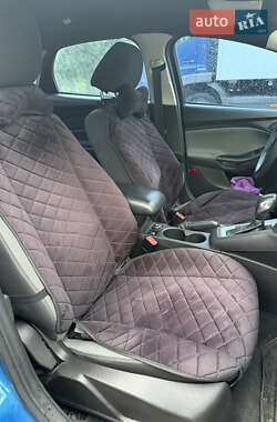 Седан Ford Focus 2012 в 