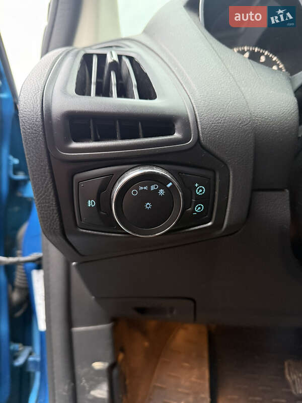 Седан Ford Focus 2012 в Львове