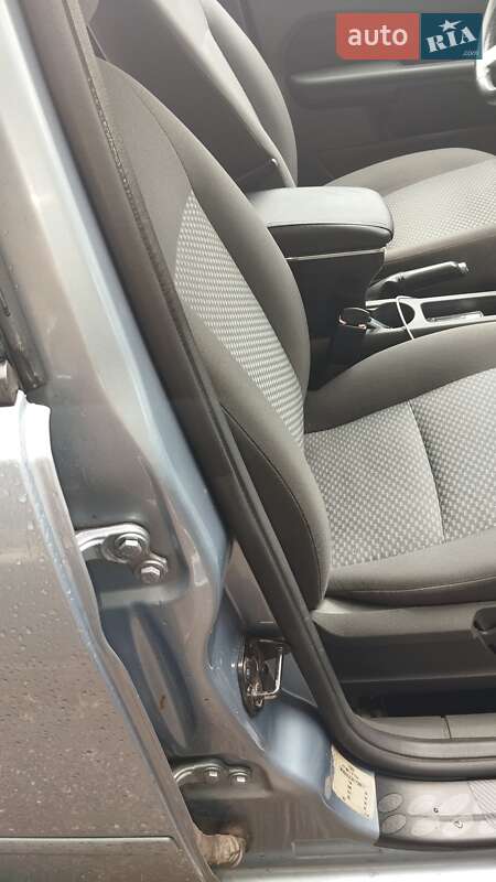 Хэтчбек Ford Focus 2007 в Александрие