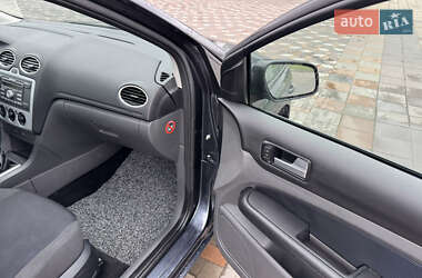 Хэтчбек Ford Focus 2007 в 
