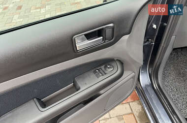 Хэтчбек Ford Focus 2007 в 