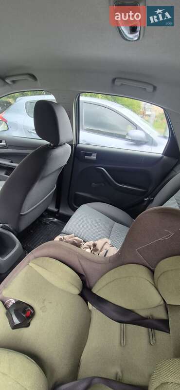 Хэтчбек Ford Focus 2007 в Кривом Роге