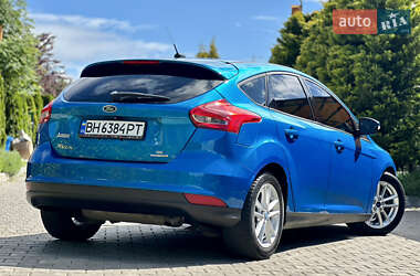 Хэтчбек Ford Focus 2015 в 