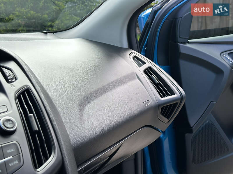 Хэтчбек Ford Focus 2015 в Одессе