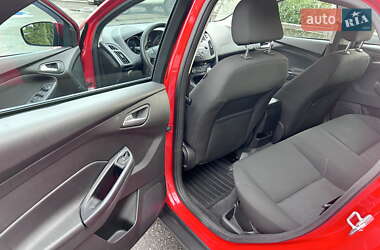 Седан Ford Focus 2015 в 