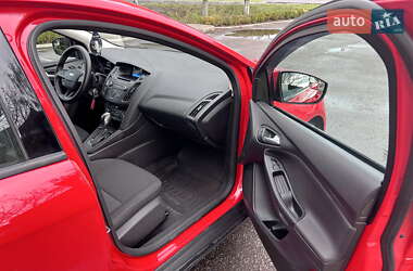 Седан Ford Focus 2015 в 