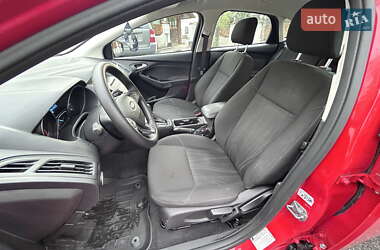 Седан Ford Focus 2015 в 