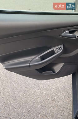 Универсал Ford Focus 2013 в 