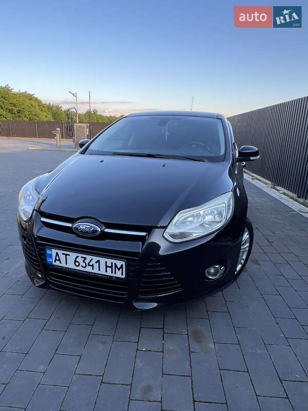 Хэтчбек Ford Focus 2014 в Перегинском