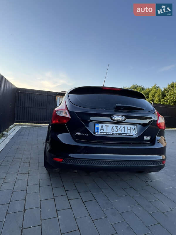 Хэтчбек Ford Focus 2014 в Перегинском