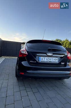 Хэтчбек Ford Focus 2014 в 