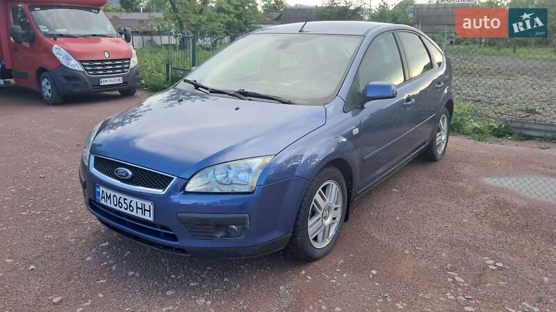 Хэтчбек Ford Focus 2006 в 