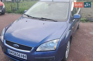 Хэтчбек Ford Focus 2006 в 
