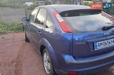 Хэтчбек Ford Focus 2006 в 
