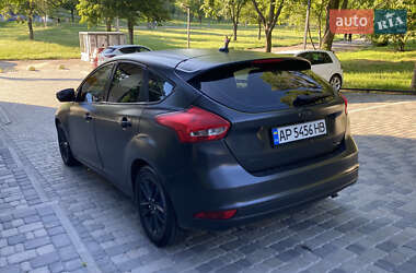 Хетчбек Ford Focus 2015 в 
