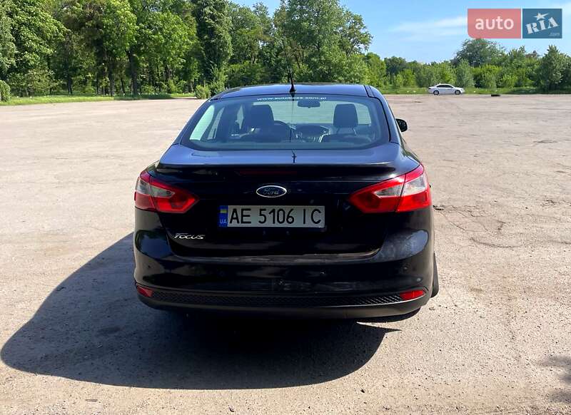 Седан Ford Focus 2012 в Павлограде