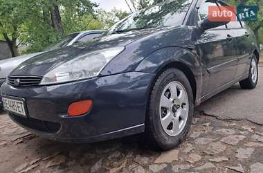 Хэтчбек Ford Focus 2001 в 