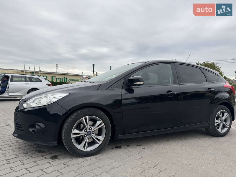 Хэтчбек Ford Focus 2011 в Городке