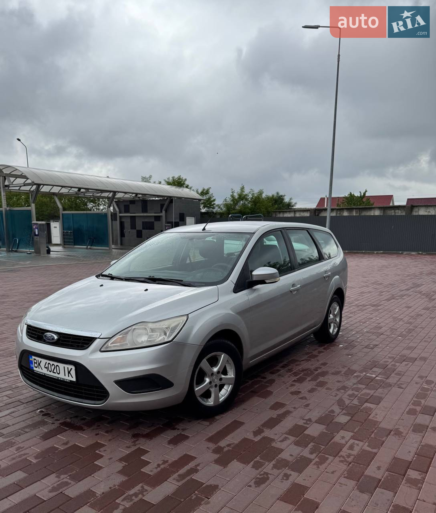 2010 Ford Focus - мініатюра 2