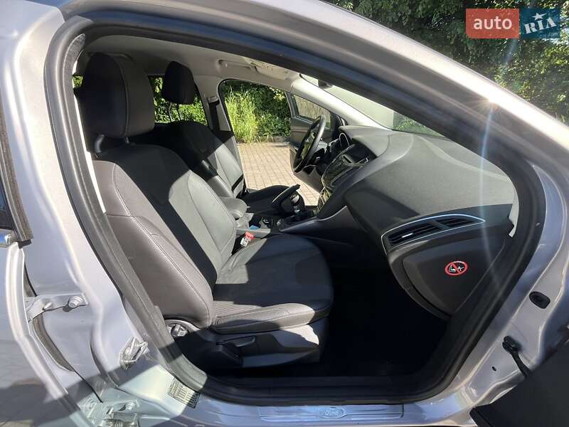 Універсал Ford Focus 2011 в Львові фото 40 Універсал Ford Focus 2011 в Львові