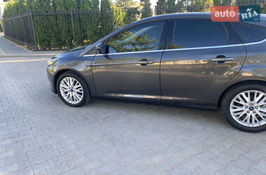 Хетчбек Ford Focus 2016 в 