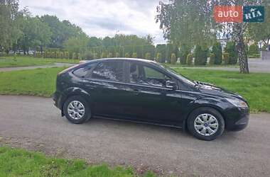 Хэтчбек Ford Focus 2011 в 