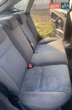 Хэтчбек Ford Focus 2007 в 