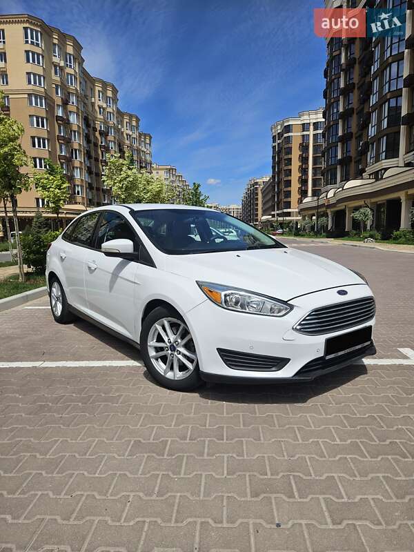 Седан Ford Focus 2016 в 