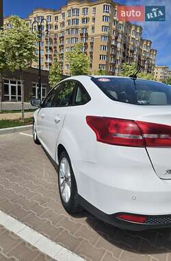 Седан Ford Focus 2016 в 