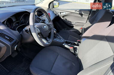 Седан Ford Focus 2016 в 