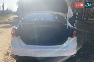 Седан Ford Focus 2012 в 