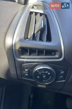 Универсал Ford Focus 2013 в 