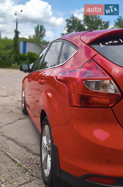 Хэтчбек Ford Focus 2014 в 
