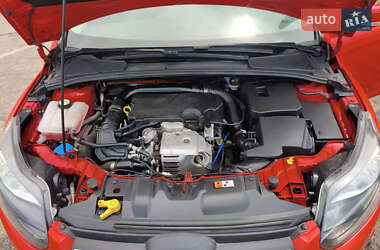Хэтчбек Ford Focus 2014 в 