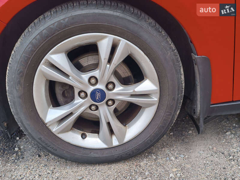 Хетчбек Ford Focus 2014 в Запоріжжі
