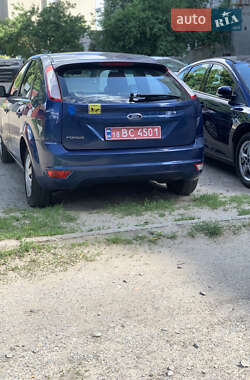 Хетчбек Ford Focus 2010 в Ромнах