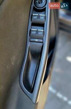 Хэтчбек Ford Focus 2015 в 