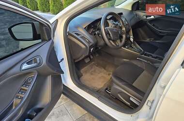Седан Ford Focus 2015 в 