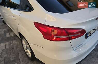 Седан Ford Focus 2015 в 