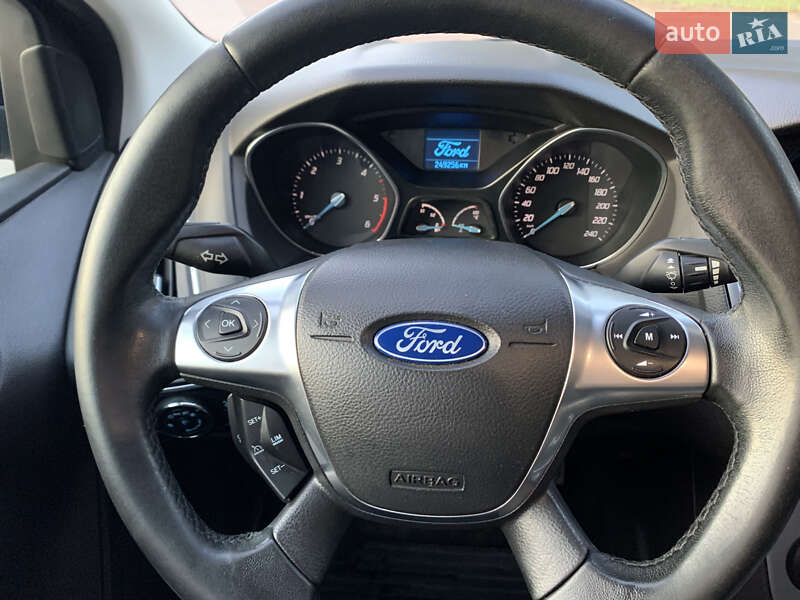 Хэтчбек Ford Focus 2011 в Чернигове