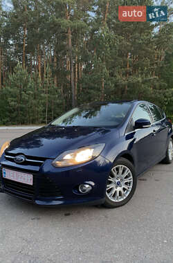 Хэтчбек Ford Focus 2011 в 