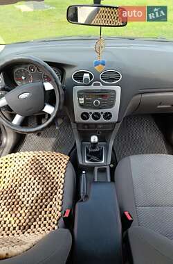 Хэтчбек Ford Focus 2007 в 