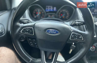 Хетчбек Ford Focus 2018 в 