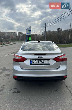 Седан Ford Focus 2013 в 