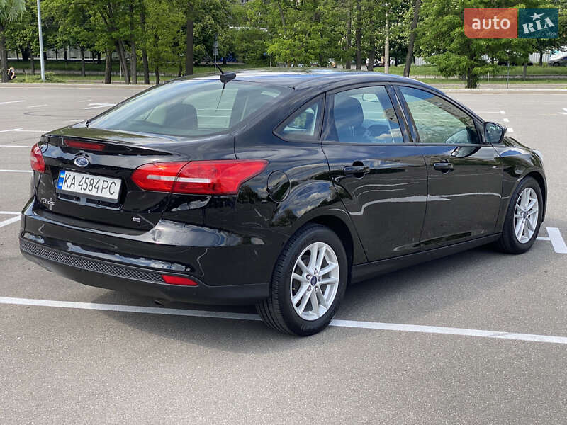 Седан Ford Focus 2016 в Киеве