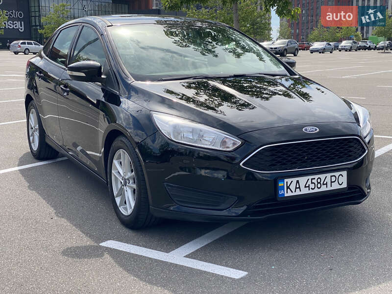 Седан Ford Focus 2016 в Киеве
